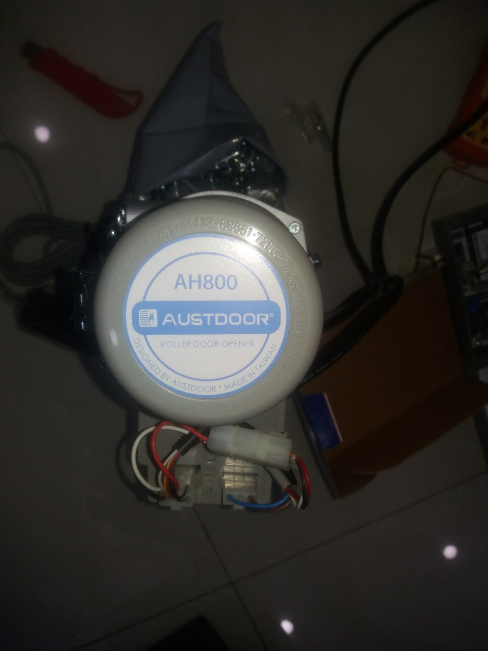 motor_cua_cuon_austdoor_ah800_5